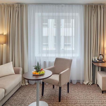 Hotel Atlas Benesov  Esterno foto