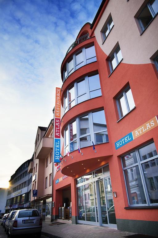 Hotel Atlas Benesov  Esterno foto